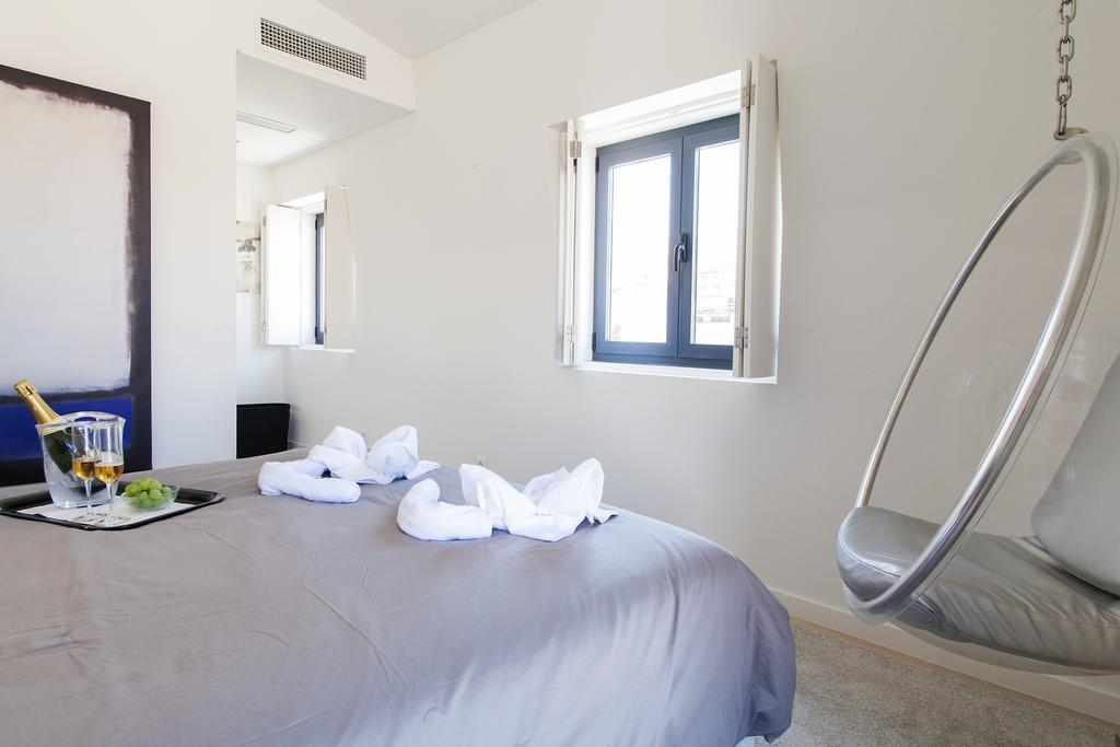 Joivy Lux And Spacious 1Br Home With Huge Terrace, 5Mins To Academy Of Sciences Lisboa Habitación foto