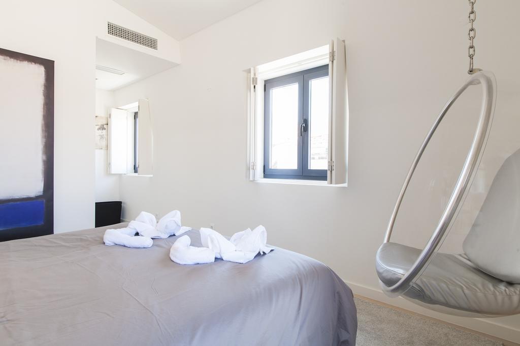 Joivy Lux And Spacious 1Br Home With Huge Terrace, 5Mins To Academy Of Sciences Lisboa Habitación foto