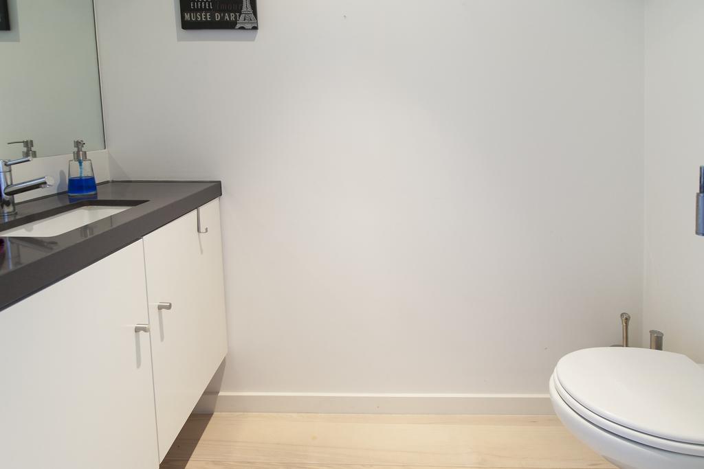 Joivy Lux And Spacious 1Br Home With Huge Terrace, 5Mins To Academy Of Sciences Lisboa Habitación foto