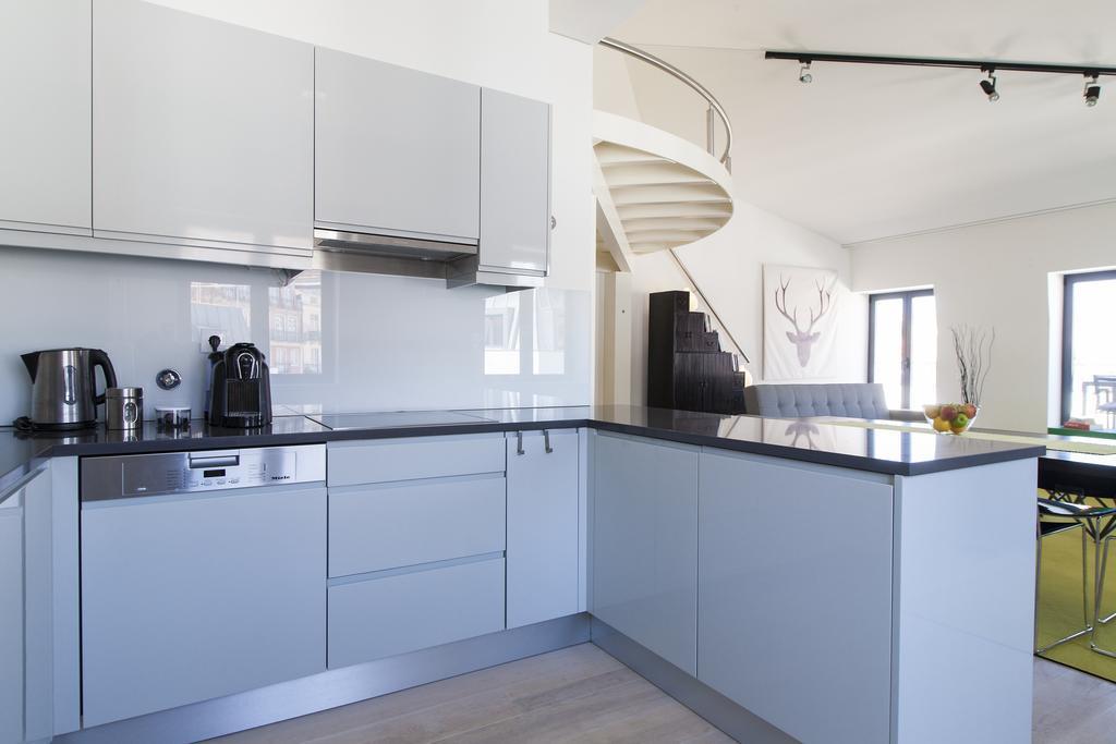 Joivy Lux And Spacious 1Br Home With Huge Terrace, 5Mins To Academy Of Sciences Lisboa Habitación foto
