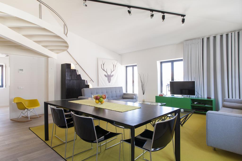 Joivy Lux And Spacious 1Br Home With Huge Terrace, 5Mins To Academy Of Sciences Lisboa Habitación foto