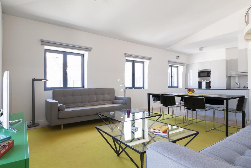 Joivy Lux And Spacious 1Br Home With Huge Terrace, 5Mins To Academy Of Sciences Lisboa Habitación foto