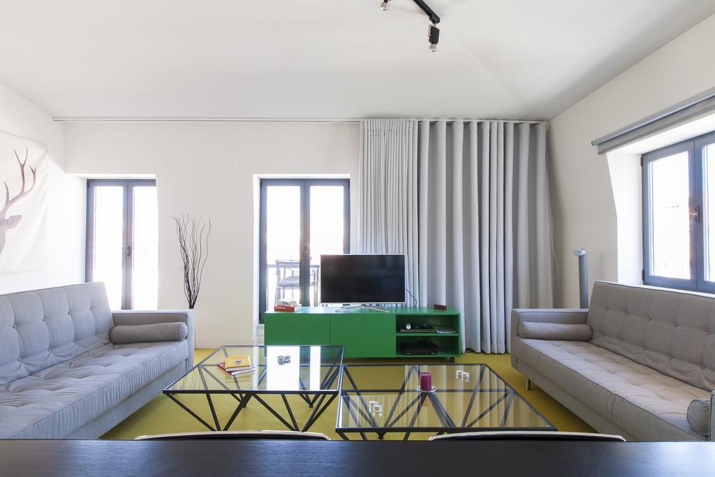 Joivy Lux And Spacious 1Br Home With Huge Terrace, 5Mins To Academy Of Sciences Lisboa Habitación foto