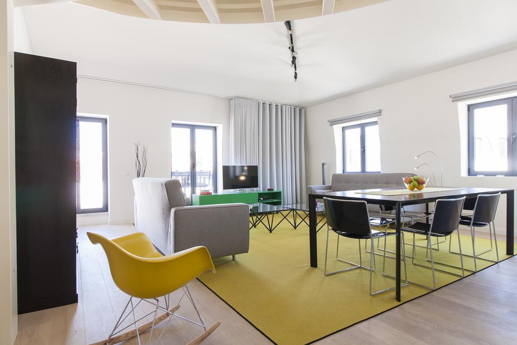 Joivy Lux And Spacious 1Br Home With Huge Terrace, 5Mins To Academy Of Sciences Lisboa Habitación foto